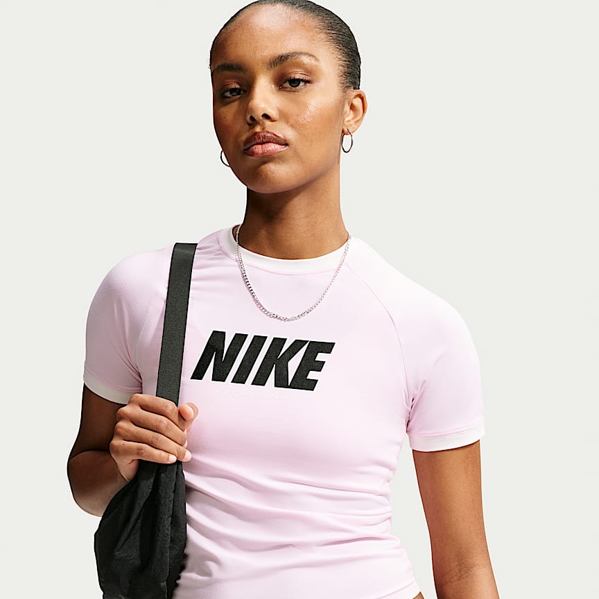 NIKE公式】ナイキ スポーツウェア クラブ ウィメンズ ショートスリーブ